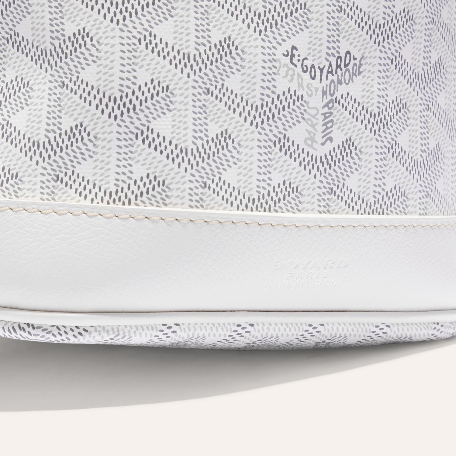 Petit Flot Bucket Bag - Image 3